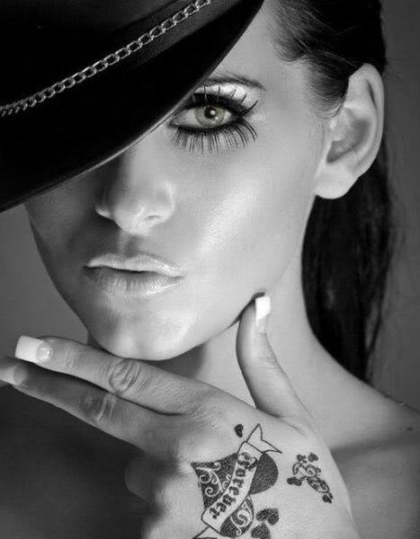 Lara Cont